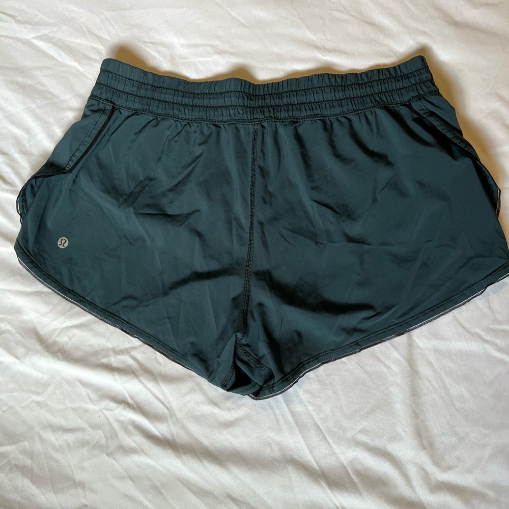 Lululemon seek the heat shorts